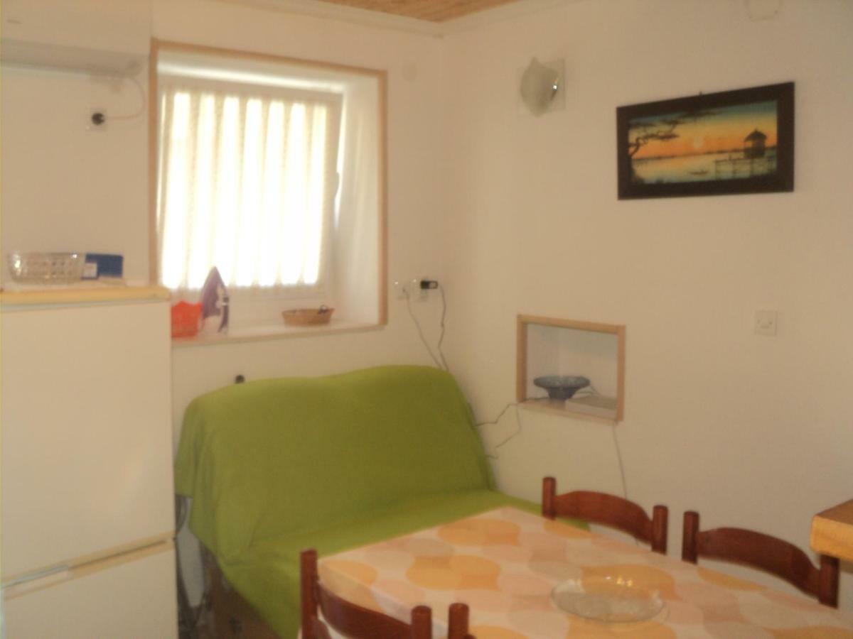 Studio Apartman Kastel Kambelovac Kaštela Buitenkant foto