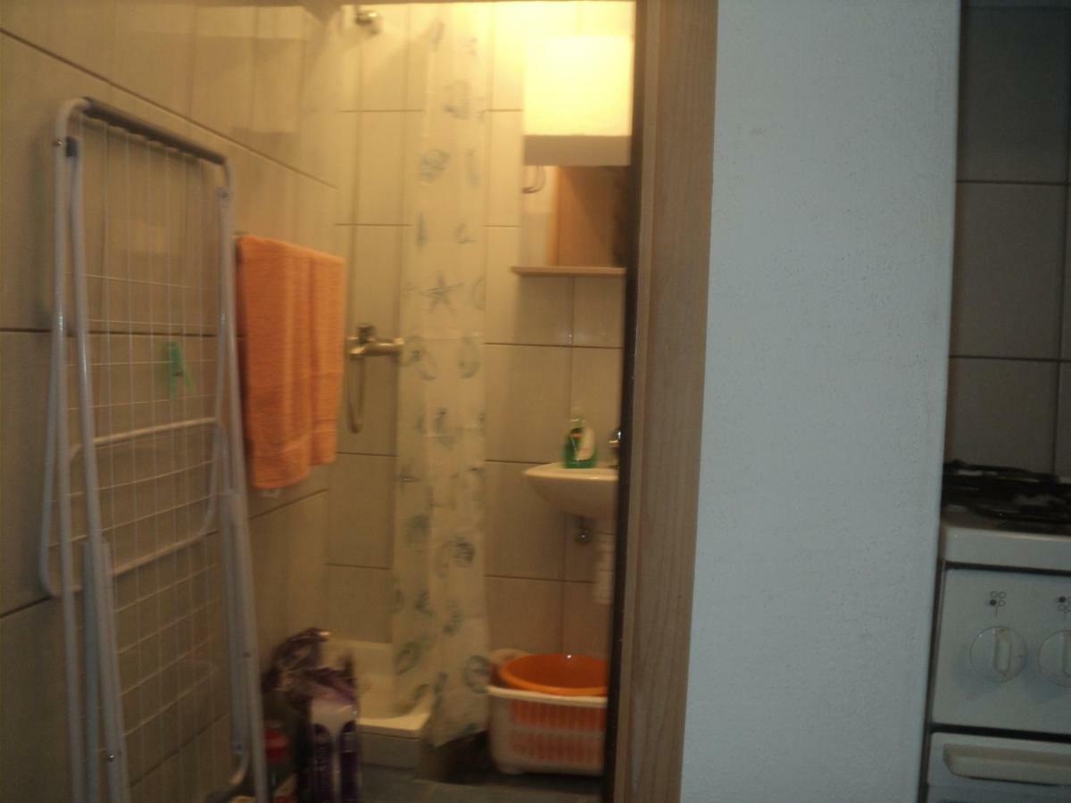Studio Apartman Kastel Kambelovac Kaštela Buitenkant foto