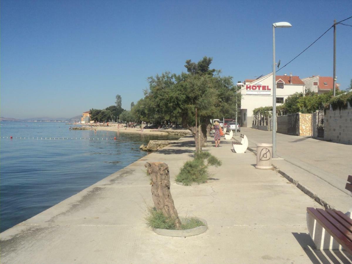 Studio Apartman Kastel Kambelovac Kaštela Buitenkant foto